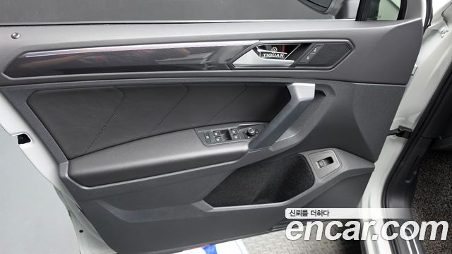 Volkswagen Tiguan 2022 — photo 14