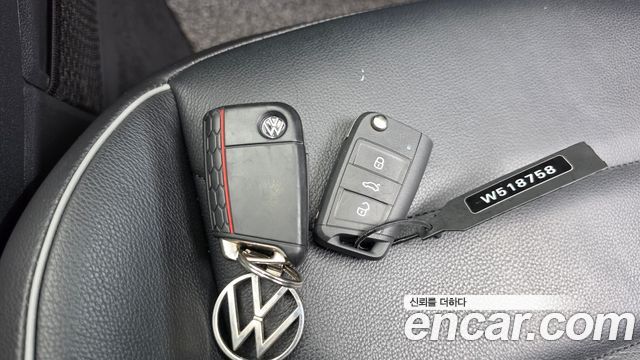 Volkswagen Tiguan 2022 — photo 31