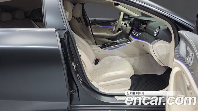 Mercedes-Benz AMG GT 2023 — photo 16
