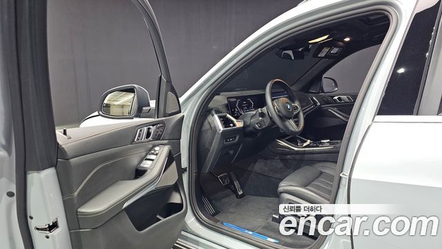 BMW X7 2025 — photo 10