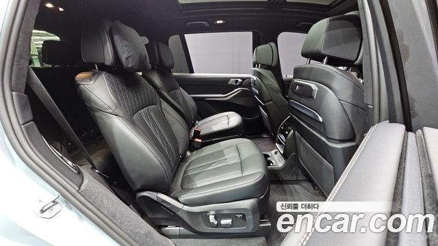 BMW X7 2025 — photo 12