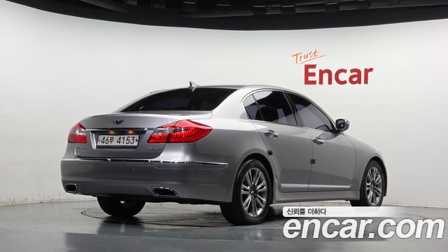 Hyundai Genesis 2012 — photo 2
