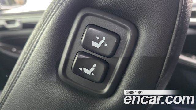 Hyundai Genesis 2012 — photo 17