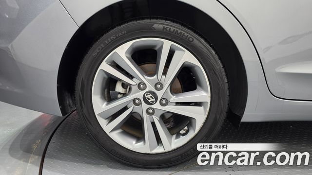 Hyundai AVANTE 2018 — photo 5