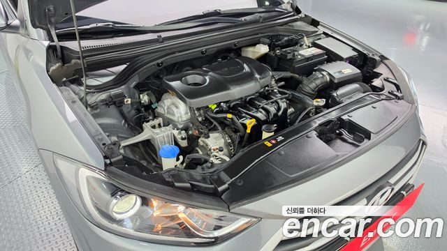 Hyundai AVANTE 2018 — photo 6