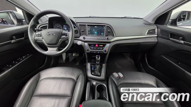 Hyundai AVANTE 2018 — photo 7