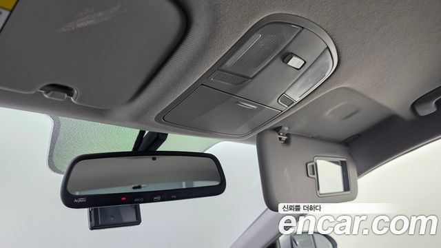 Hyundai AVANTE 2018 — photo 17