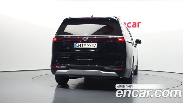 Kia Canival 2021 — photo 4