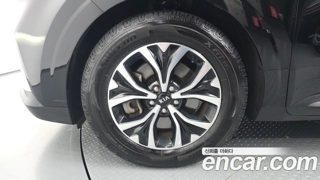 Kia Canival 2021 — photo 5