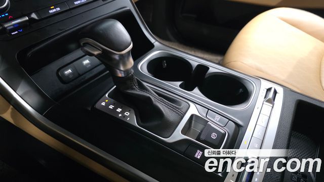 Kia Canival 2021 — photo 12