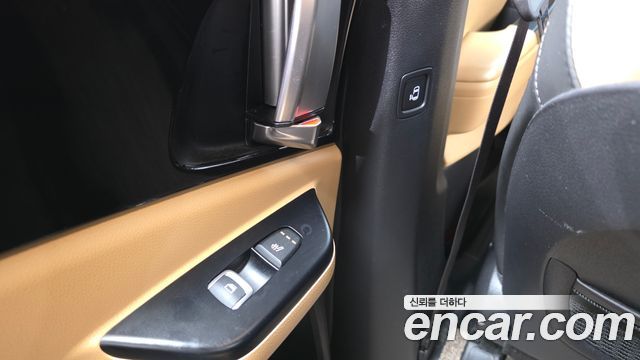 Kia Canival 2021 — photo 25
