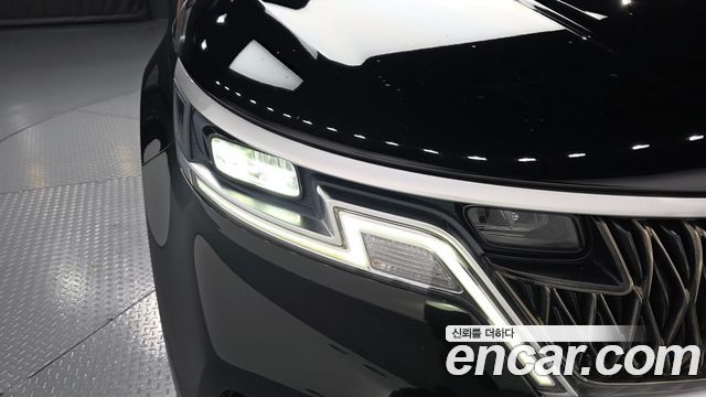 Kia Canival 2021 — photo 8