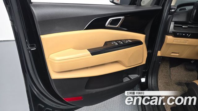 Kia Canival 2021 — photo 15