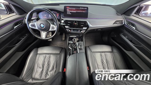 BMW Gran Turismo 2022 — photo 7
