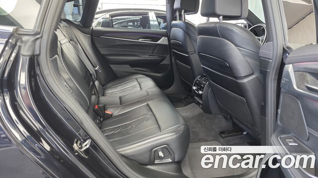 BMW Gran Turismo 2022 — photo 12