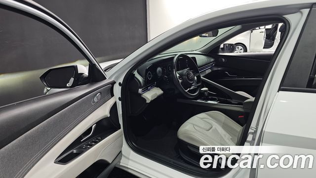Hyundai AVANTE 2021 — photo 10