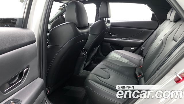 Hyundai AVANTE 2022 — photo 17