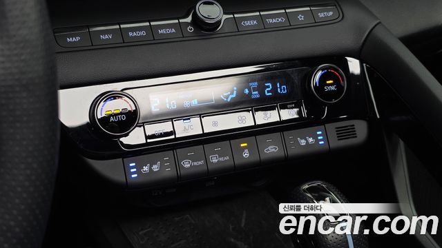 Hyundai AVANTE 2022 — photo 25