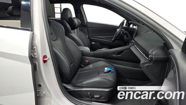 Hyundai AVANTE 2022 — photo 16