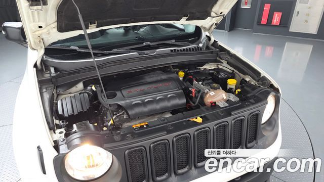 Jeep Renegade 2016 — photo 6
