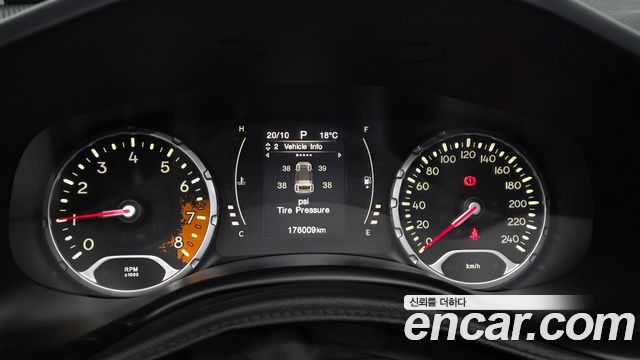 Jeep Renegade 2016 — photo 8