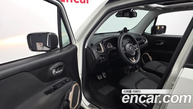 Jeep Renegade 2016 — photo 10