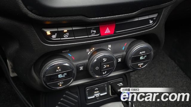 Jeep Renegade 2016 — photo 16