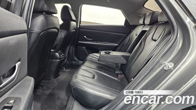 Hyundai AVANTE 2023 — photo 11