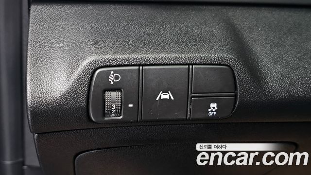 Hyundai AVANTE 2023 — photo 13
