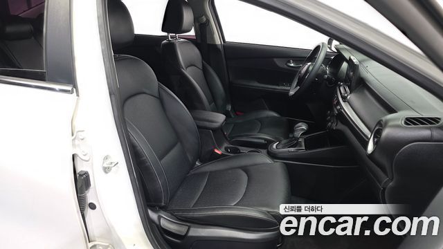 Kia K3 2019 — photo 11