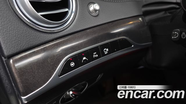 Mercedes-Benz S-Class 2017 — photo 18
