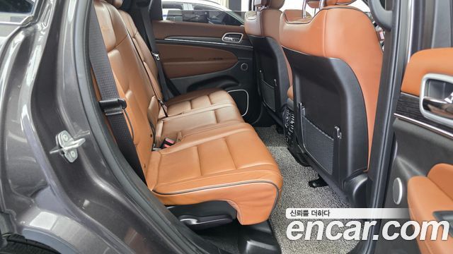 Jeep Cherokee 2021 — photo 17