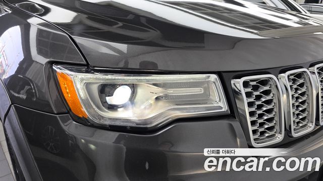 Jeep Cherokee 2021 — photo 8