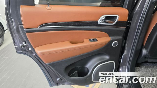 Jeep Cherokee 2021 — photo 15