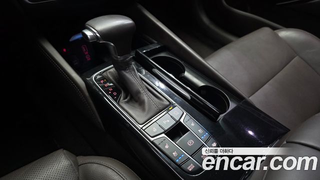 Kia K7 2017 — photo 12