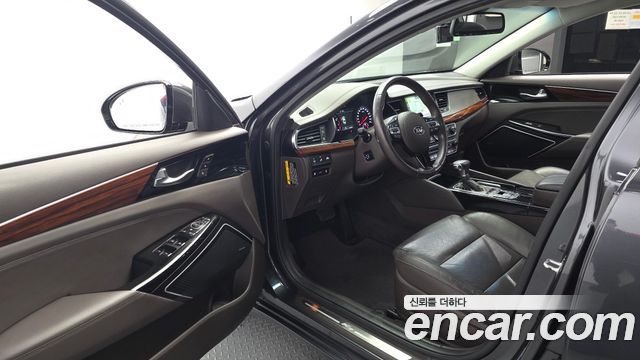 Kia K7 2017 — photo 13