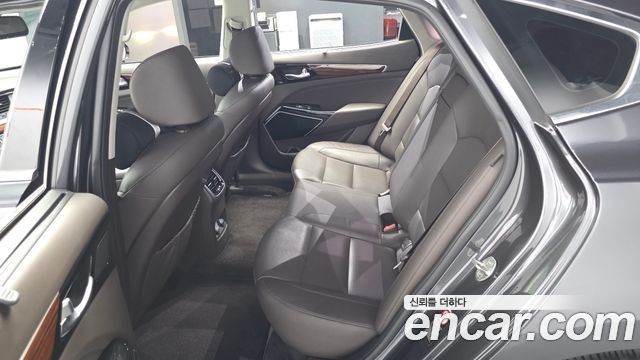 Kia K7 2017 — photo 18