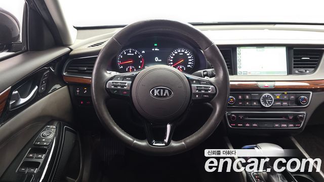 Kia K7 2017 — photo 19