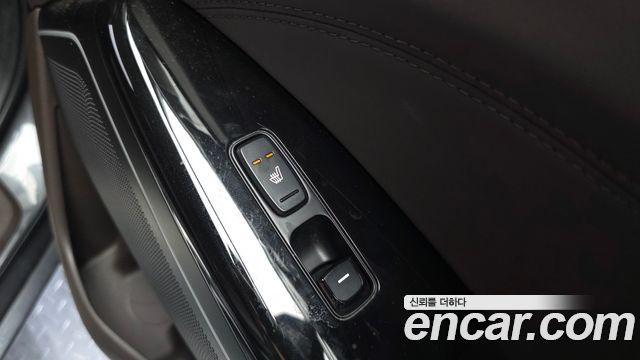 Kia K7 2017 — photo 28