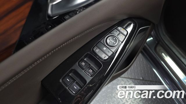 Kia K7 2017 — photo 30