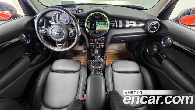 Mini Cooper 2019 — photo 10