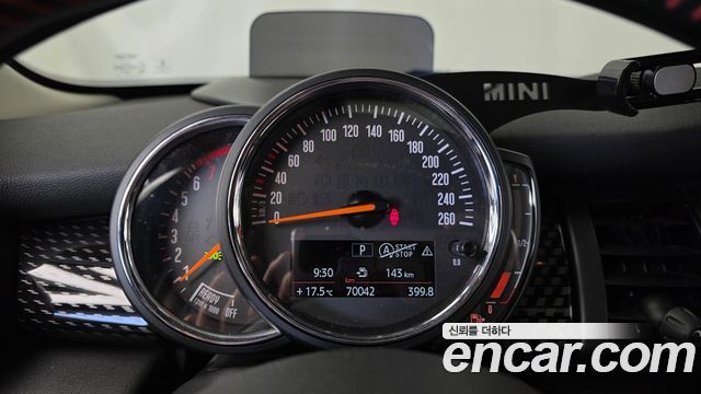 Mini Cooper 2019 — photo 11