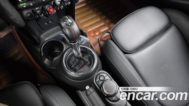 Mini Cooper 2019 — photo 12