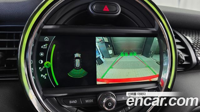 Mini Cooper 2019 — photo 20