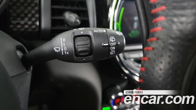 Mini Cooper 2019 — photo 24