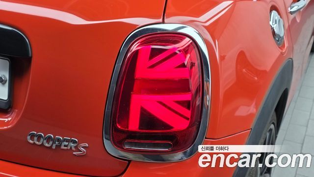 Mini Cooper 2019 — photo 9
