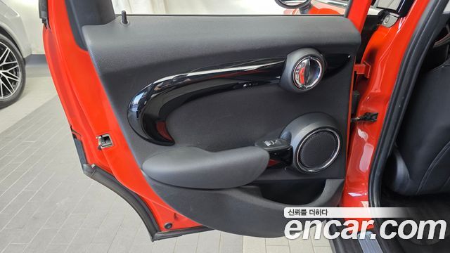 Mini Cooper 2019 — photo 15