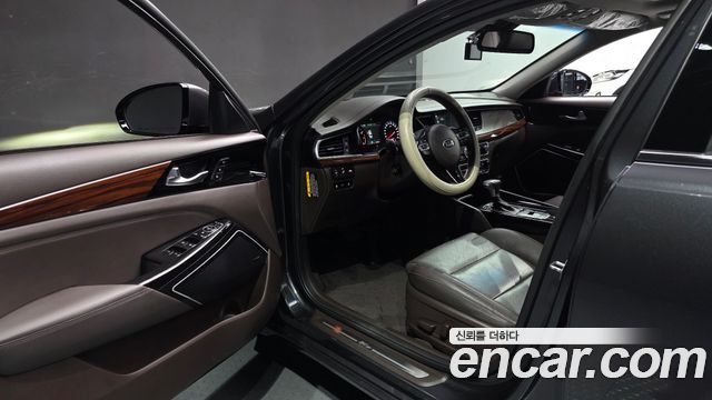 Kia K7 2017 — photo 10