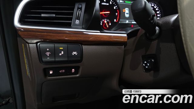 Kia K7 2017 — photo 20