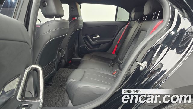 Mercedes-Benz A-Class 2021 — photo 18
